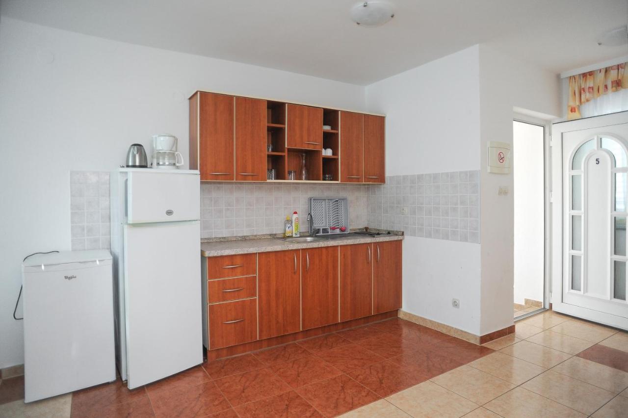 Apartmani Vila Caska Bagian luar foto